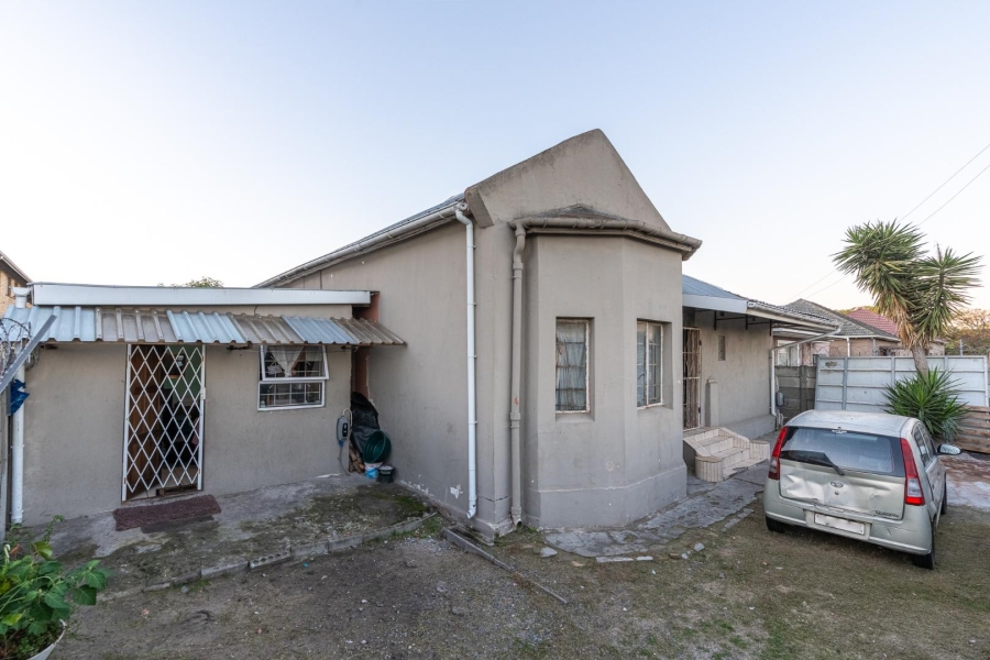 4 Bedroom Property for Sale in Parow Western Cape